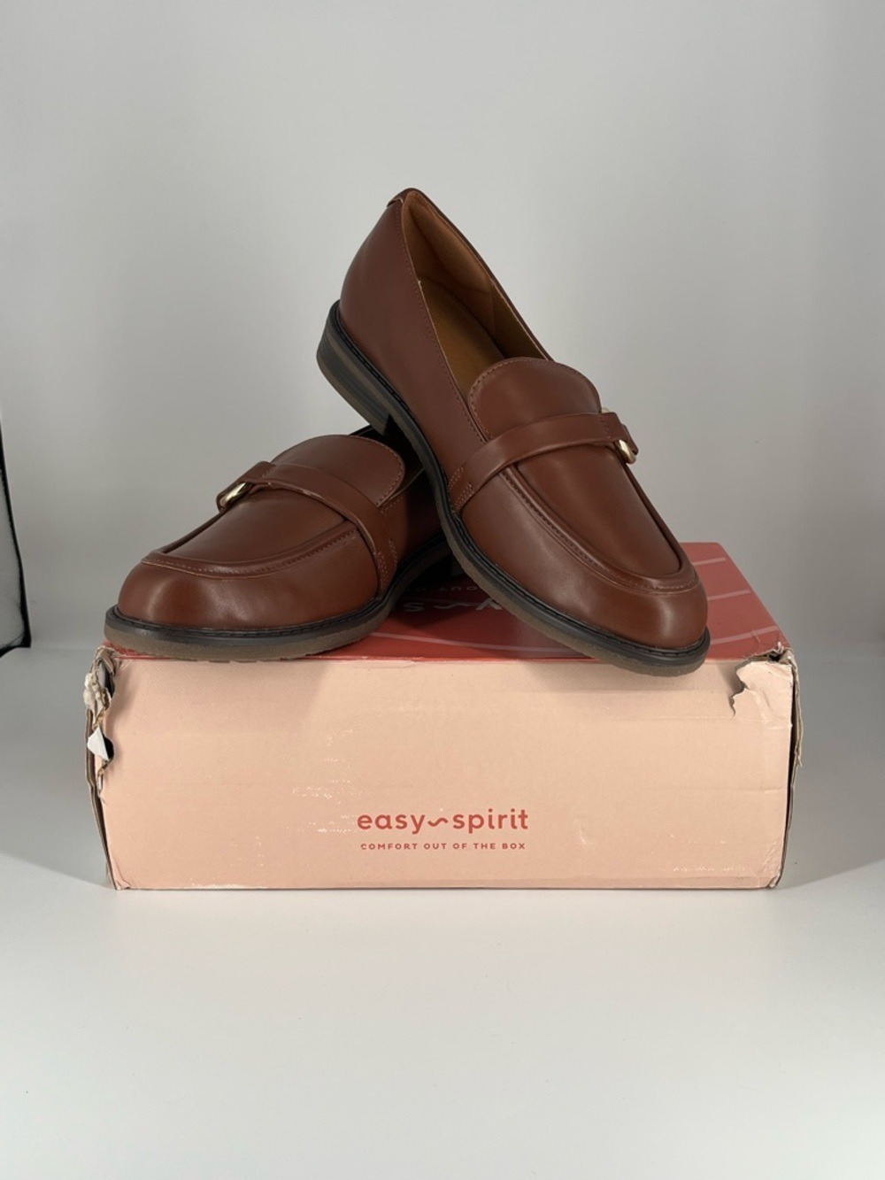 Easy Spirit JEANE Cognac/Brown Leather Slip-On Loafers w/ Gold Accent sz 10 NIB